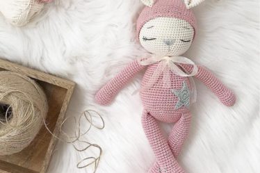 10 - Coelhinho de Pijama - Amigurumi
