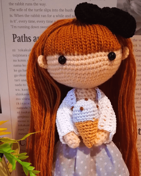 70 - Menina de Crochê - Amigurumi