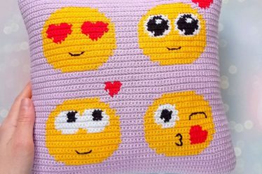 117 - Amofada Emoji de Amigurumi - Almofada de crochê