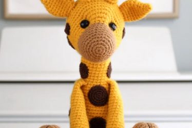 122 - Girafa de Amigurumi - Girafa de crochê