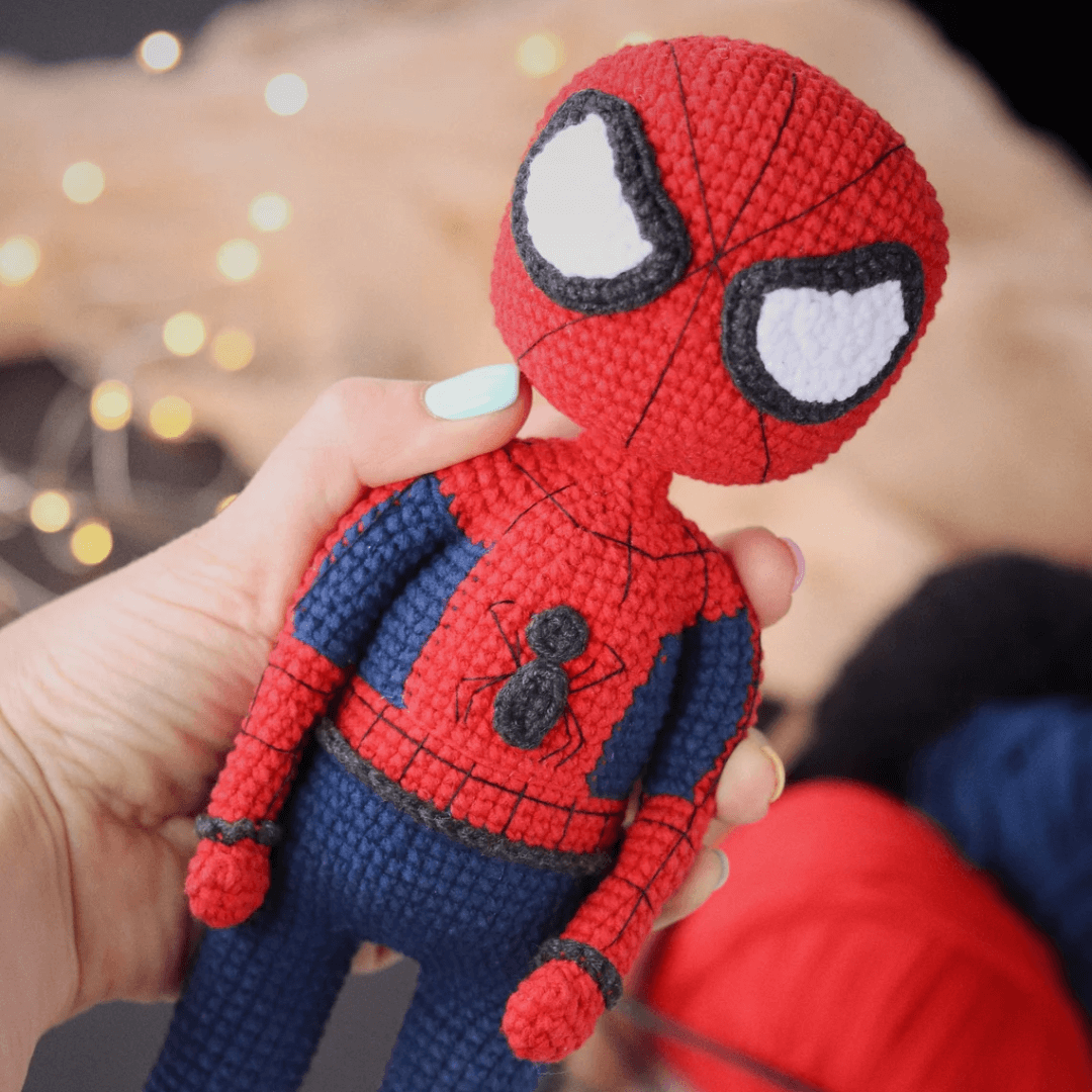 174 - Homem aranha amigurumi passo a passo - Homem aranha de Crochê - Receita PDF 2 (1)