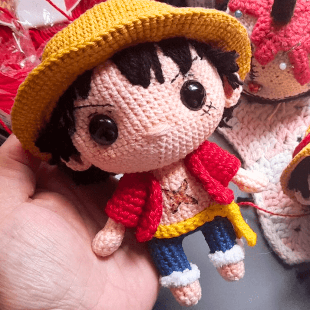 196 - Luffy Amigurumi - Luffy de Crochê - Receita de Crochê Passo a Passo - Anime 1 (1)